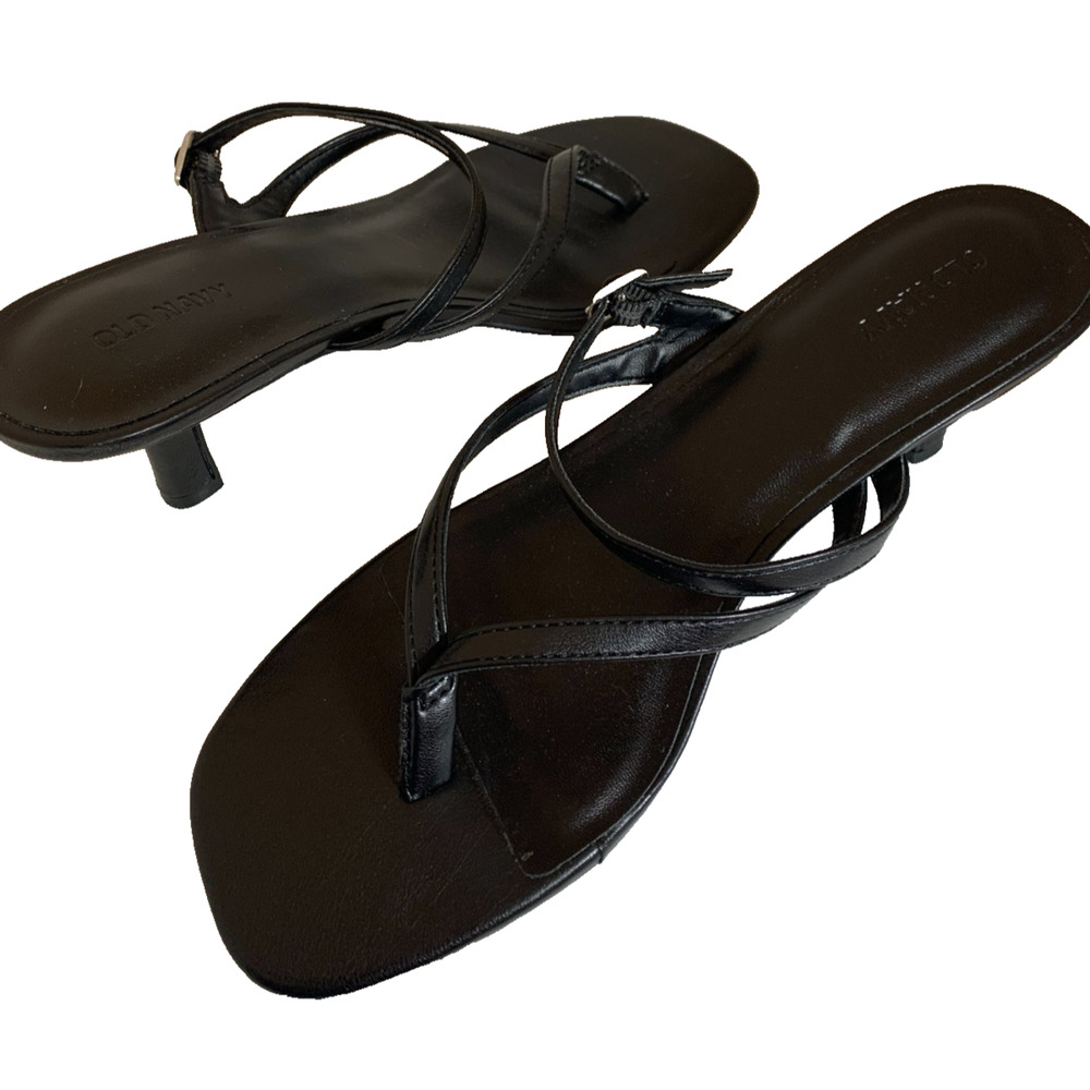 Old Navy Kitten Heel Black Thong Sandals Women's 10 NEW - Picture 2 of 7
